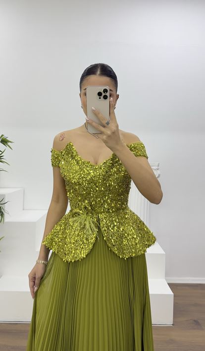 Haki Pul Payet Kayık Yaka Piliseli Abiye Elbise