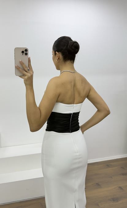 Siyah Kemik Şık Fiyonk Detaylı Asimetrik Straplez Abiye Elbise