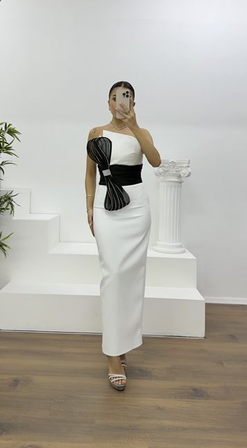 Siyah Kemik Şık Fiyonk Detaylı Asimetrik Straplez Abiye Elbise