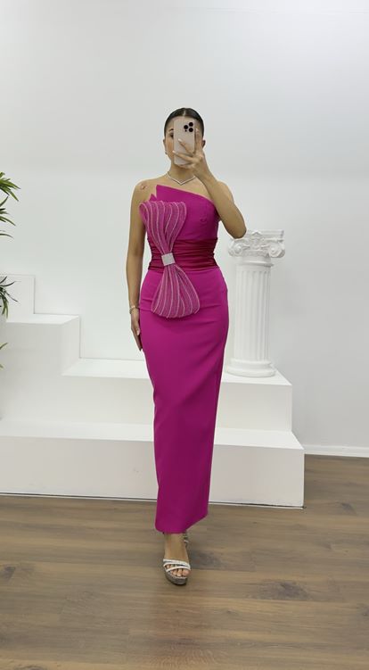 Fuşya Fiyonk Detaylı Asimetrik Straplez Abiye Elbise