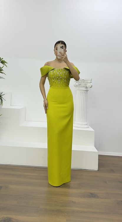 Fıstık Yeşili Kristal Işıltılı Omuz Detaylı Abiye Elbise