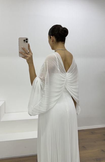 Kemik Broş Detaylı Melek Kanadı Şifon Abiye Elbise