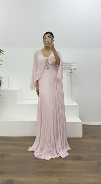 Pudra Broş Detaylı Melek Kanadı Şifon Abiye Elbise