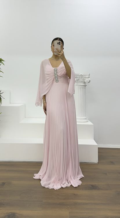 Pudra Broş Detaylı Melek Kanadı Şifon Abiye Elbise