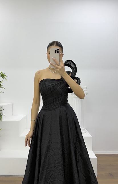 Black One-Shoulder Taffeta Evening Dress
