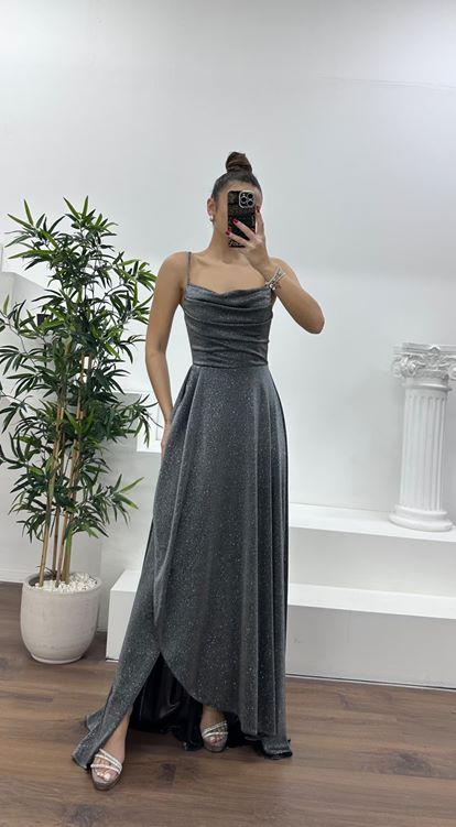 Gümüş Simli Degaje Yaka Abiye Elbise