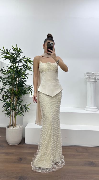 Bej Straplez Korse Detay İşlemeli Abiye Elbise