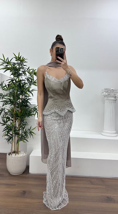 Taş Askılı İnci Ve Payet İşlemeli Abiye Elbise