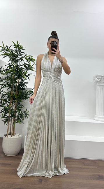 Robe de soirée plissée à paillettes dorée à col halter