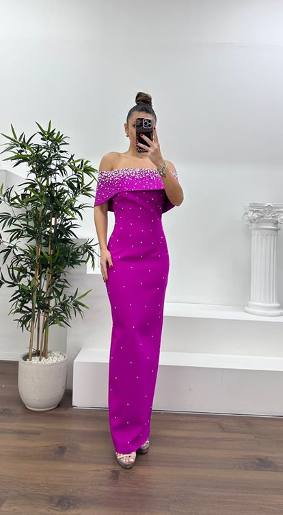 Fuşya Kayık Yaka İnci Detaylı Abiye Elbise