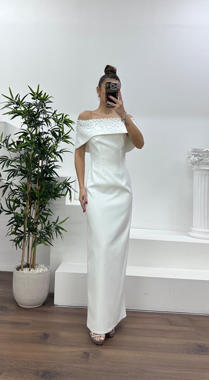 Kemik Kayık Yaka İnci Detaylı Abiye Elbise