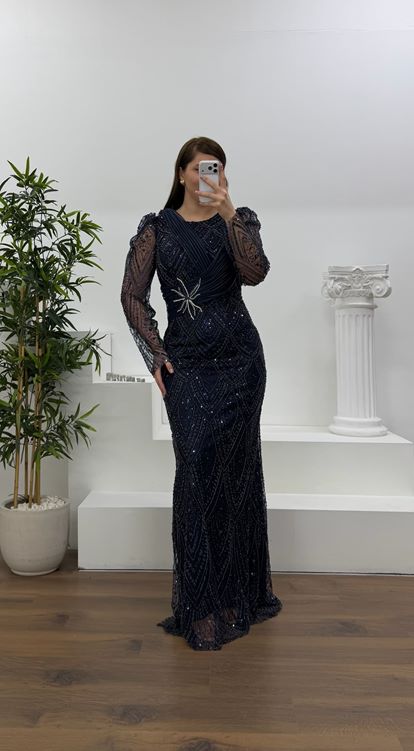 Lacivert Yıldız Boncuk İşlemeli Kolları Tül  Detaylı Büyük Beden Abiye Elbise