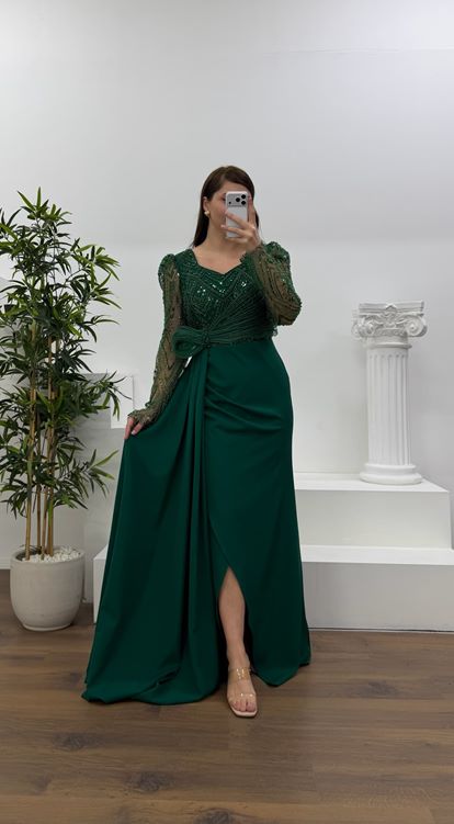 Yeşil İşlemeli  Bel Detaylı Şifon Büyük Beden  Abiye Elbise