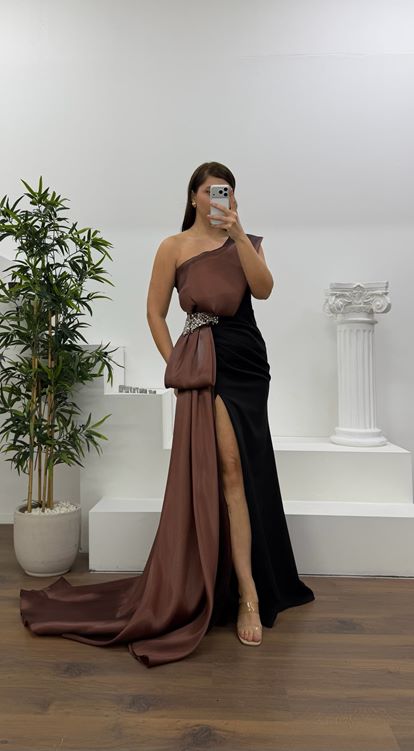 Kahve Tek Omuz Taş Detay Büyük Beden Abiye Elbise