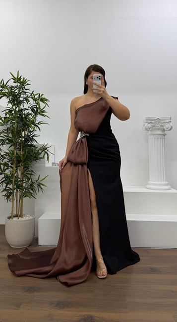 Kahve Tek Omuz Taş Detay Büyük Beden Abiye Elbise