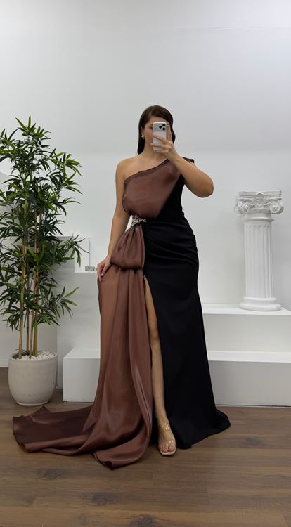 Kahve Tek Omuz Taş Detay Büyük Beden Abiye Elbise