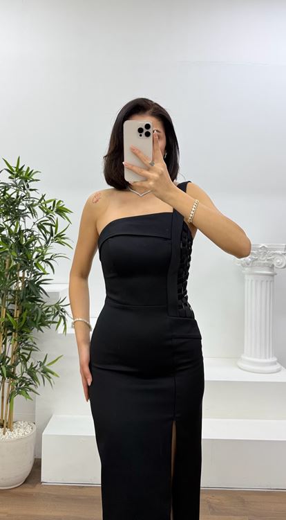 Siyah Örgü Detaylı Tek Kol Askılı Kalem Abiye Elbise