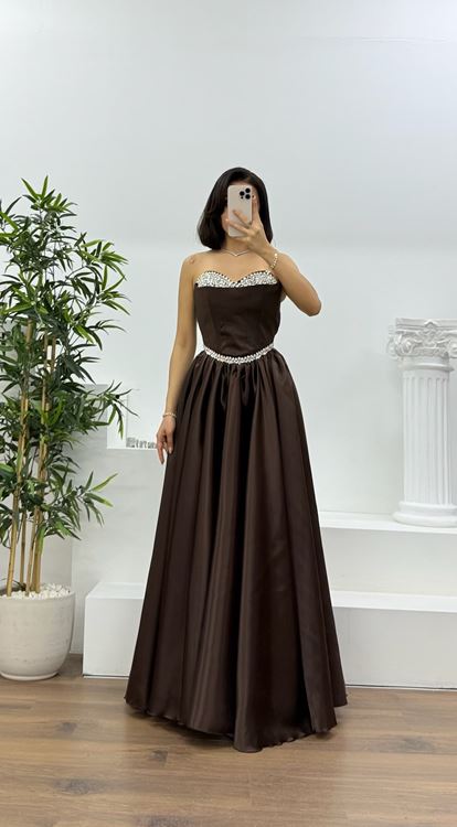 Kahverengi Prenses Kesim Kabarık Taşlı Straplez Abiye Elbise