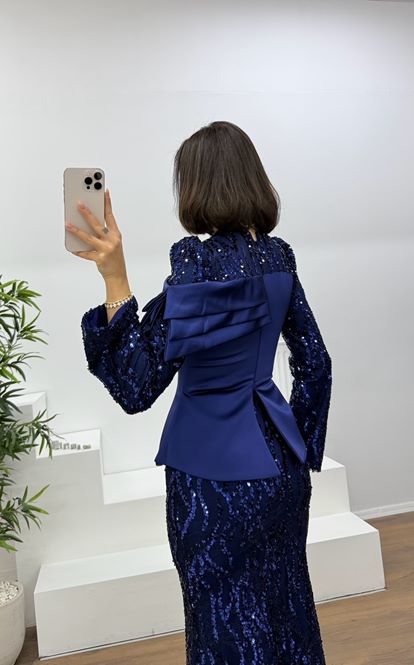 Lacivert Saten Büstiyerli Payetli Balık Abiye Elbise