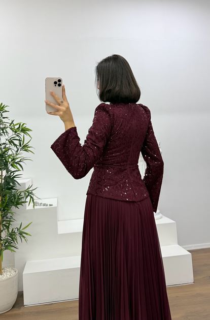 Burgundy Lace Pleated Hijab Evening Dress