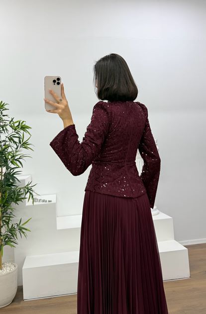 Burgundy Lace Pleated Hijab Evening Dress