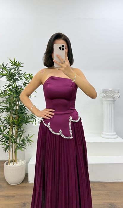 Şarabi Pliseli Taş Detaylı Staplez Abiye Elbise