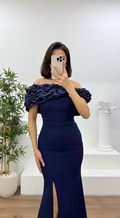 Lacivert Kayık Yaka Fırfırlı Abiye Elbise