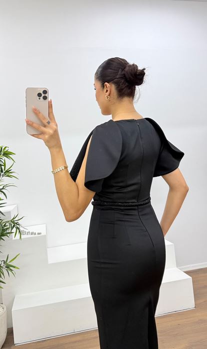 Siyah Pelerin Kol Payet Detaylı Abiye Elbise