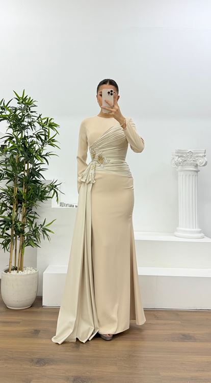 Gold Drapeli Ve Yaprak Motifli Şifon Tesettür Abiye Elbise