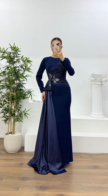 Lacivert Drapeli Ve Yaprak Motifli Şifon Tesettür Abiye Elbise