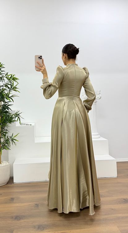 Gold Janjan Gül Detaylı Tesettür Abiye Elbise