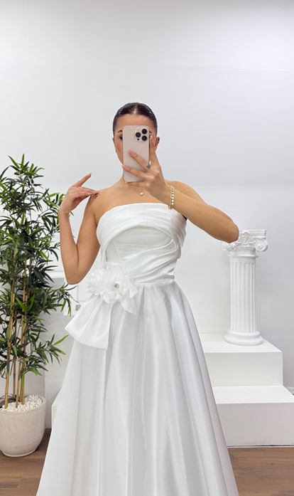 Kemik Çiçek Detaylı Drapeli Şifon Abiye Elbise