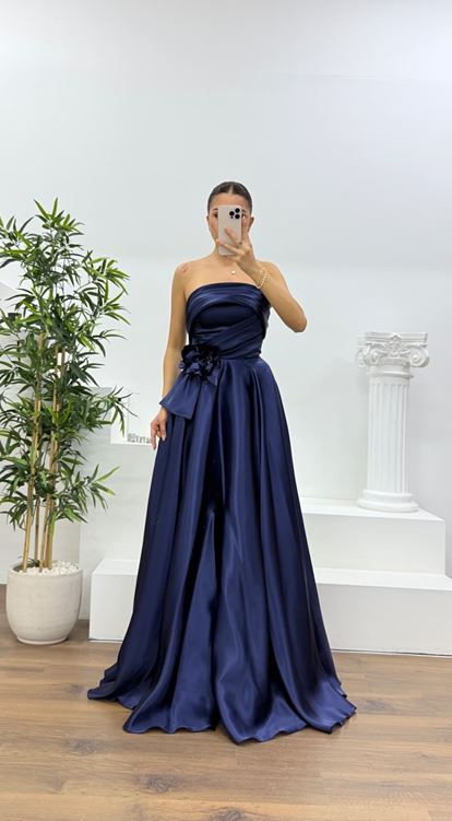 Lacivert Çiçek Detaylı Drapeli Şifon Abiye Elbise