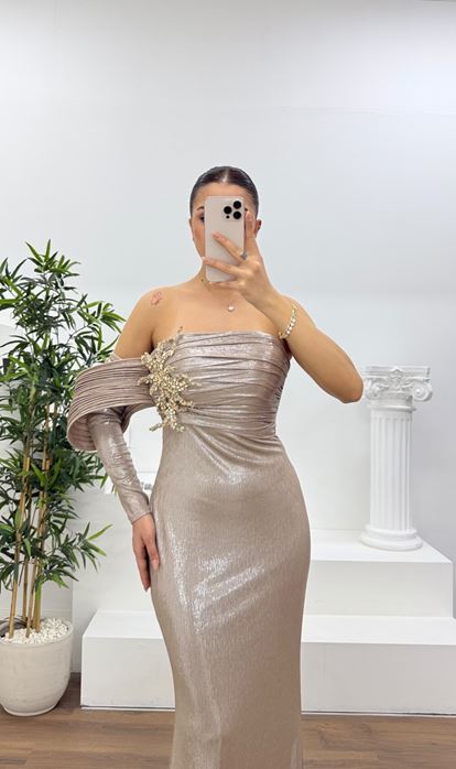 Nude Tek Omuz Pile Kollu Taş Aplikeli Abiye Elbise