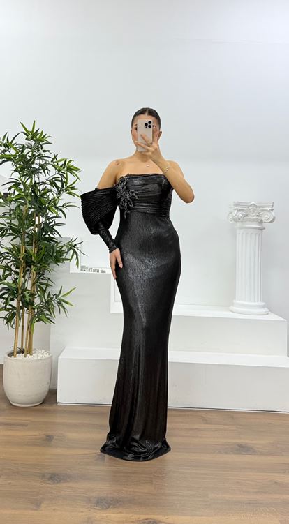 Siyah Tek Omuz Pile Kollu Taş Aplikeli Abiye Elbise