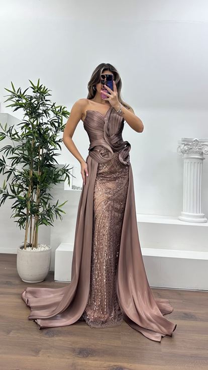 Vizon Katmanlı Drapeli Gövde, Taş İşlemeli Ve Tül Etekli Abiye Elbise