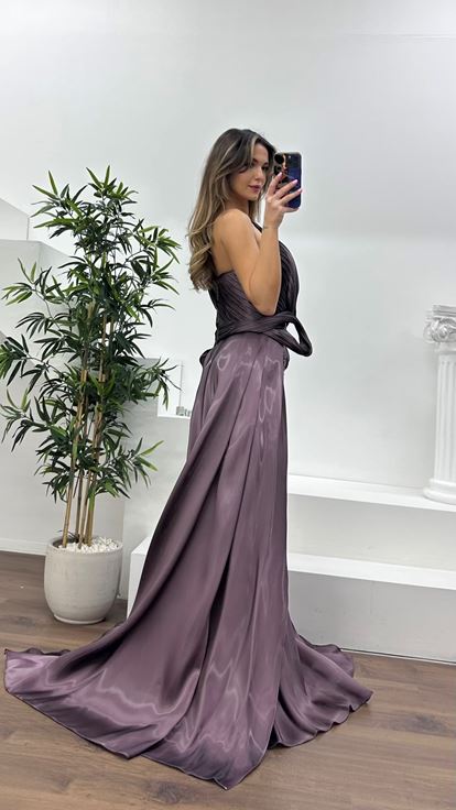 Gül Kurusu Katmanlı Drapeli Gövde, Taş İşlemeli Ve Tül Etekli Abiye Elbise