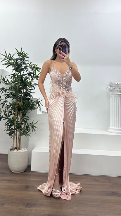 Pudra V Yaka Taş İşlemeli Pileli Şifon Abiye Elbise