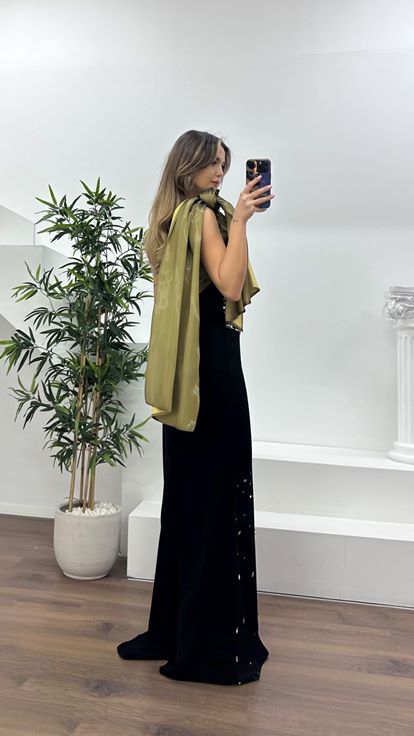 Siyah-Gold Şal Formunda Omuzdan Drapeli  Abiye Elbise