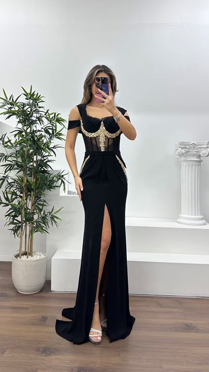 Siyah Transparan Korse Detaylı Krep Kumaş Abiye Elbise