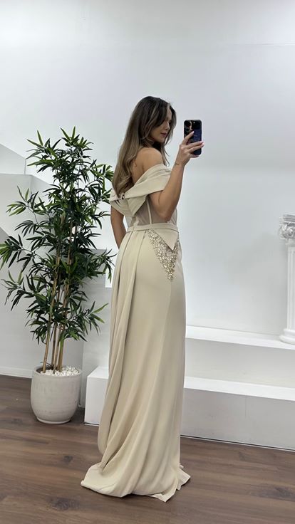 Nude Transparan Korse Detaylı Krep Kumaş Abiye Elbise