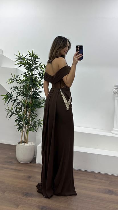 Kahverengi Transparan Korse Detaylı Krep Kumaş Abiye Elbise