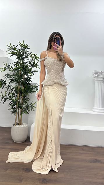 Nude İnci Detaylı Zarif Kesim Şifon Abiye Elbise