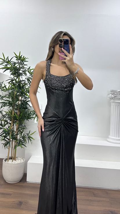 Siyah Taş İşlemeli Drapeli Saten Abiye Elbise