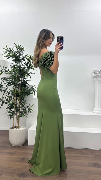 Haki Kayık Yaka Fırfırlı Abiye Elbise