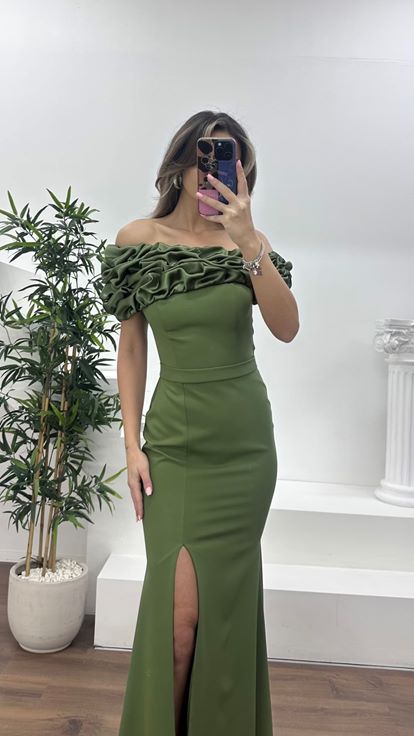 Haki Kayık Yaka Fırfırlı Abiye Elbise