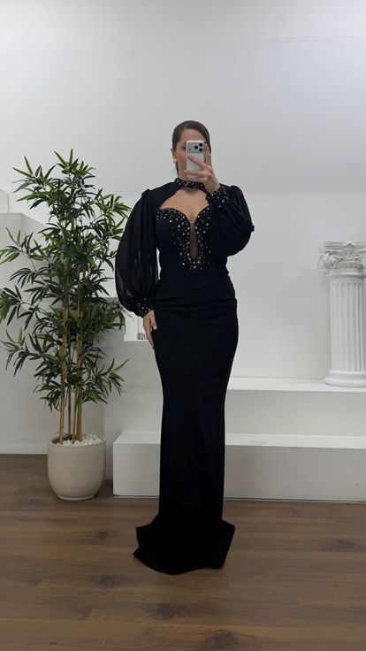 Siyah V Yaka Dekolteli Tül Balon Kollu Abiye Elbise