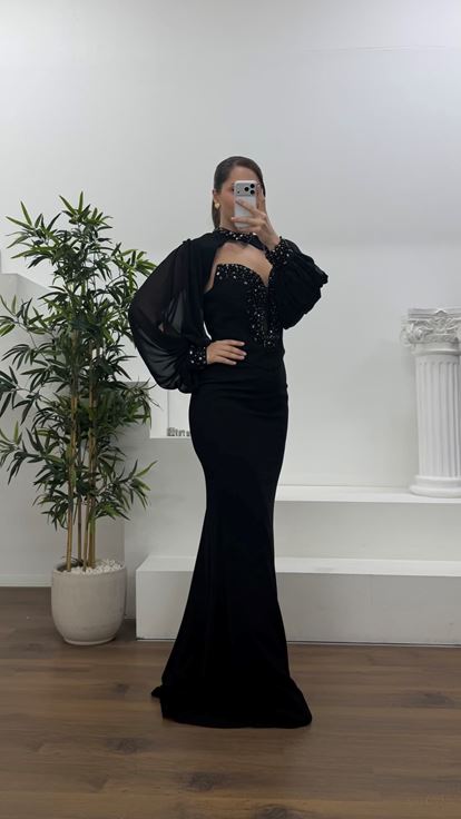 Siyah V Yaka Dekolteli Tül Balon Kollu Abiye Elbise