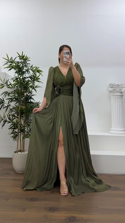 Olive V Yaka Beli Çiçekli Büyük Beden Abiye Elbise