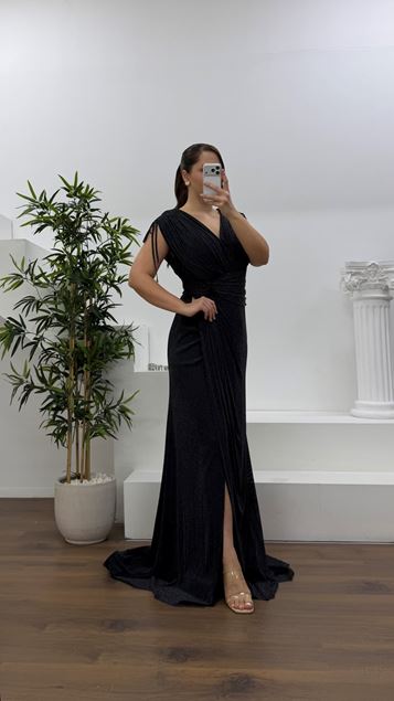 Siyah V Yaka Simli Kalın Askılı Büyük Beden Abiye Elbise